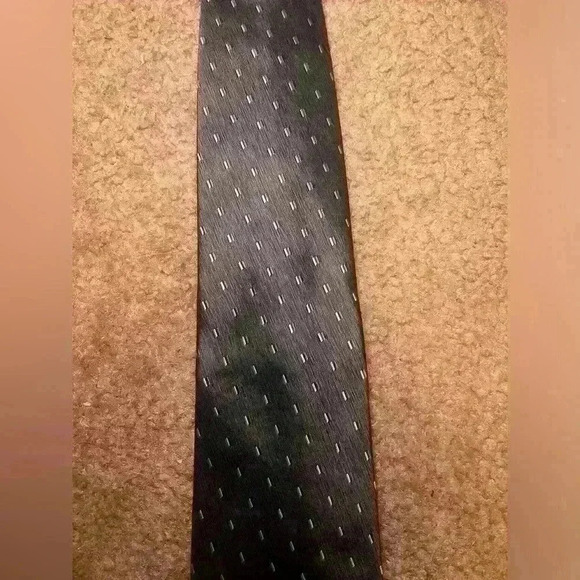 Barbara Blank 100% Silk Tie Made in USA - Picture 2 of 3